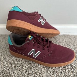 New Balance Numeric 425 Merlot/Teal/Gum
Size 13
Worn once